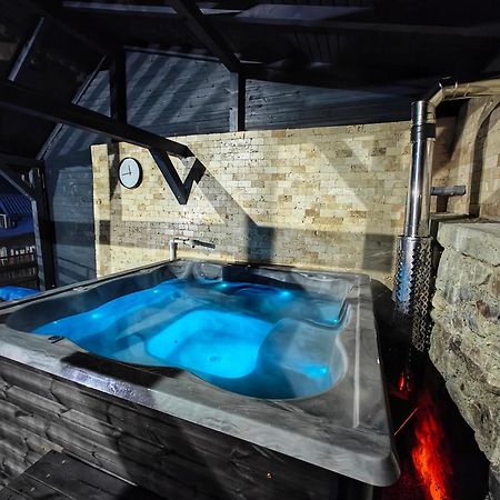 شقة Casa Miclau Băile Herculane المظهر الخارجي الصورة